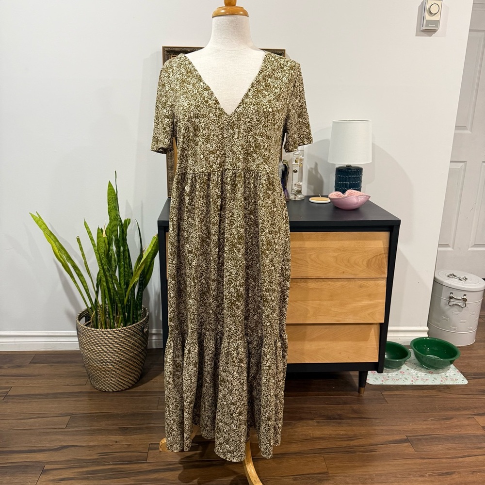 Zara Olive Green Floral V-Neck Dress